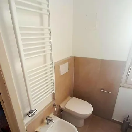 Attico Sul Mare Con Balcone Sulla E Terrazza Solarium Di 25 Mq Apartmán Pietra Ligure