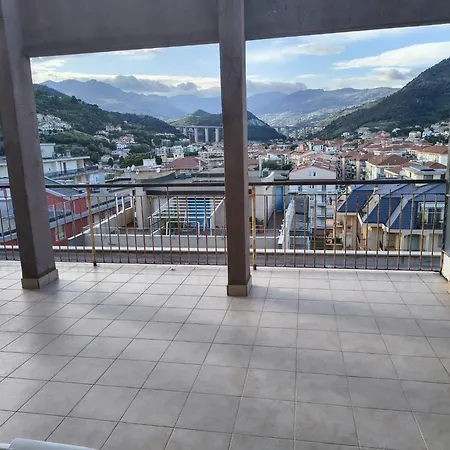 Attico Sul Mare Con Balcone Sulla E Terrazza Solarium Di 25 Mq Appartement Pietra Ligure