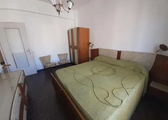 Διαμέρισμα Attico Sul Mare Con Balcone Sulla E Terrazza Solarium Di 25 Mq