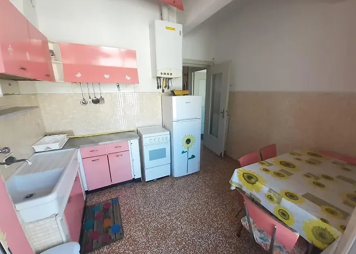 Attico Sul Mare Con Balcone Sulla E Terrazza Solarium Di 25 Mq Διαμέρισμα *