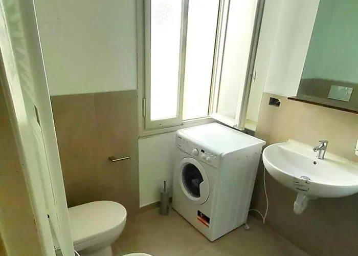 Attico Sul Mare Con Balcone Sulla E Terrazza Solarium Di 25 Mq Διαμέρισμα *